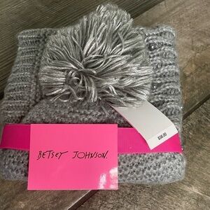 NWT Betsey Johnson Snood and Hat Set